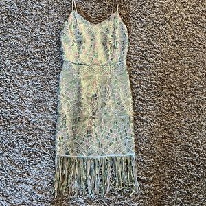 Laundry by Shelli Segal size 6 green and champagne sequined dress with fringe
